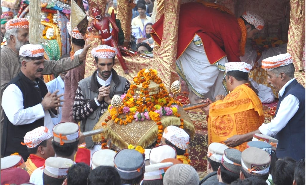 International Kullu Dussherra Fair in Himachal, live photos.