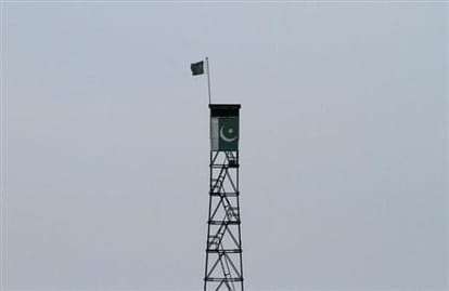 pakistan deplyed snipers on international border adjacent to india