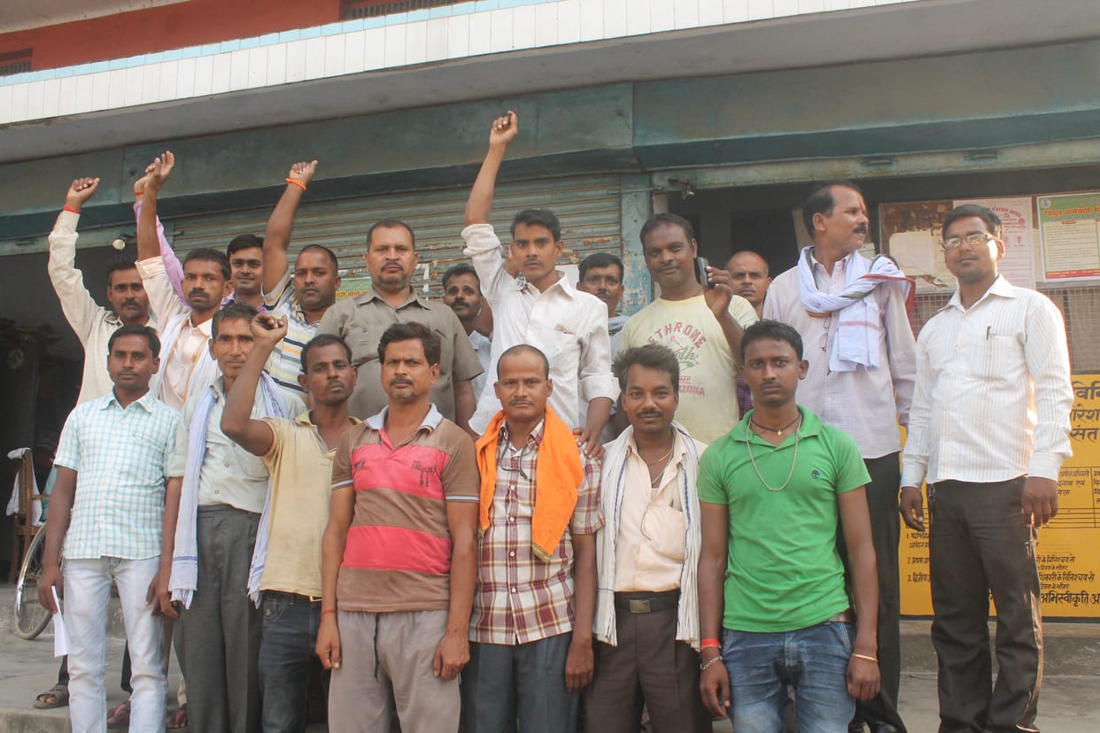 Power contract workers demonstrated