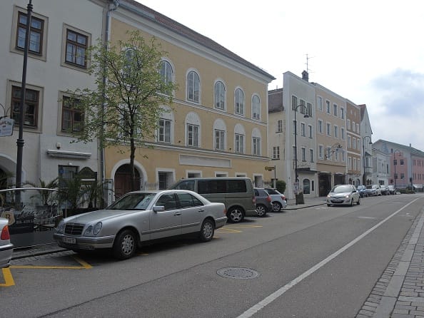 Austria to destroy house where Hitler was born