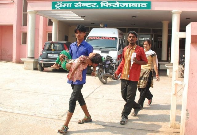 suffering from dengue baby ambulances could not move, 