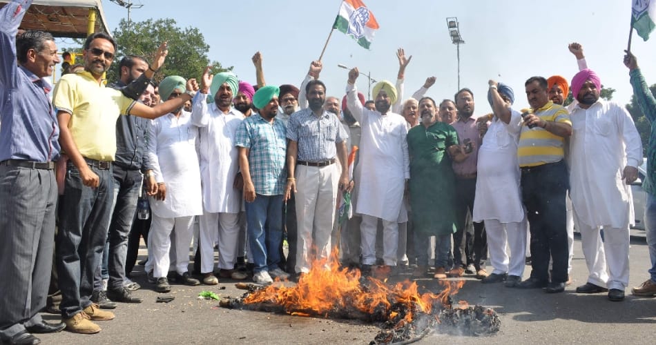 Big politics is playing in punjab on Chitta ravan, protest in going on in mohali