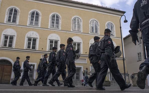 Austria to destroy house where Hitler was born