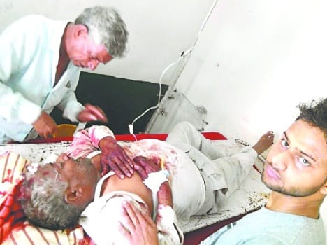 employee fall from electricitiy poll, injured.