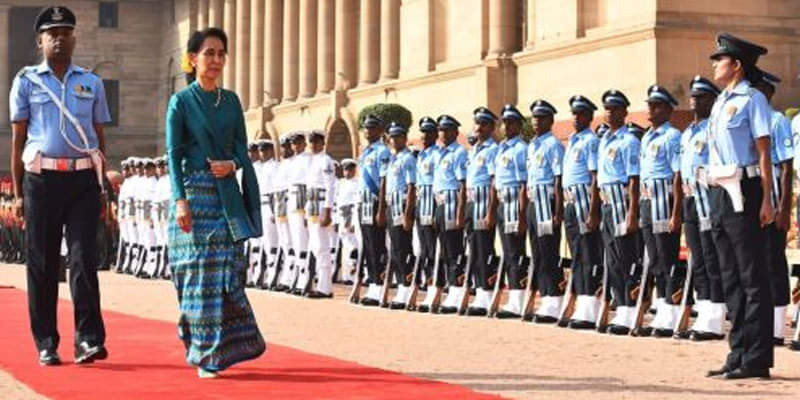 आंग सान सू की ने की पीएम मोदी से मुलाकात 