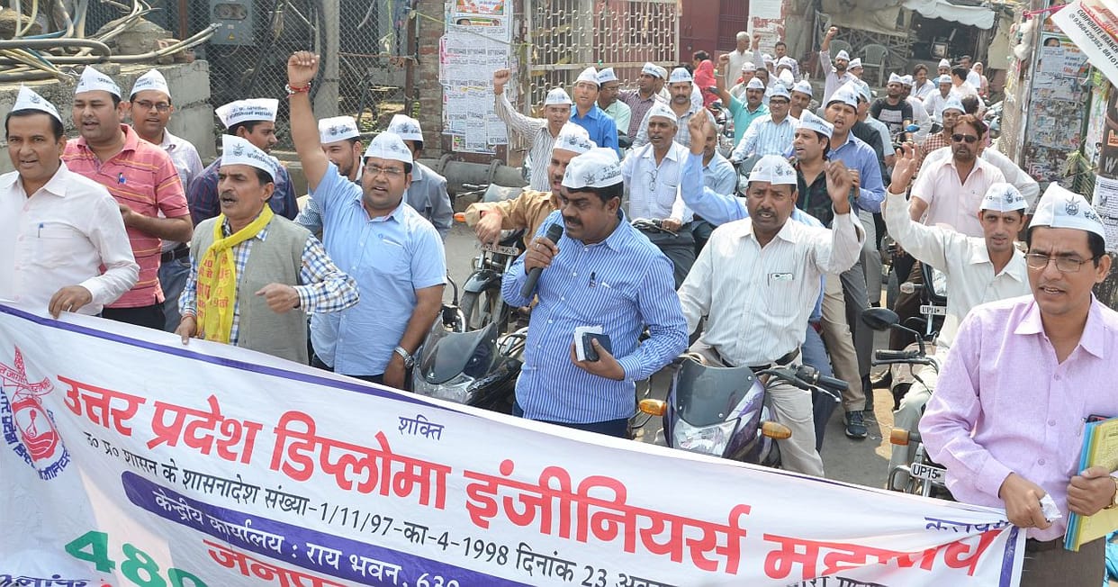 Diploma Engineers bike rally.