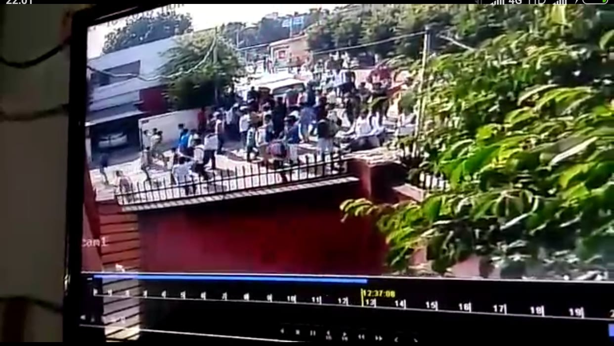 crime, jaat college, man, haryana, rohtak, crime, beaten