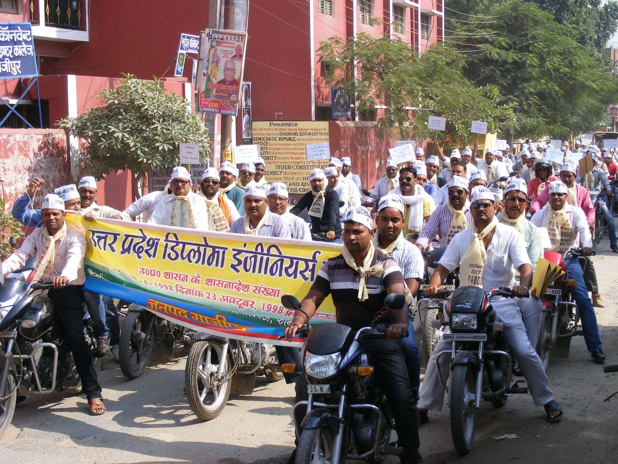 Filled shout in support of demands