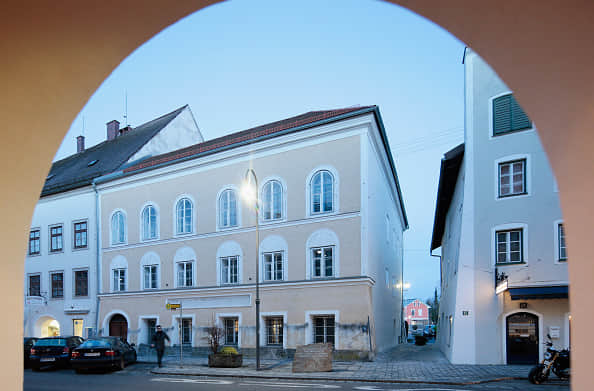 Austria to destroy house where Hitler was born