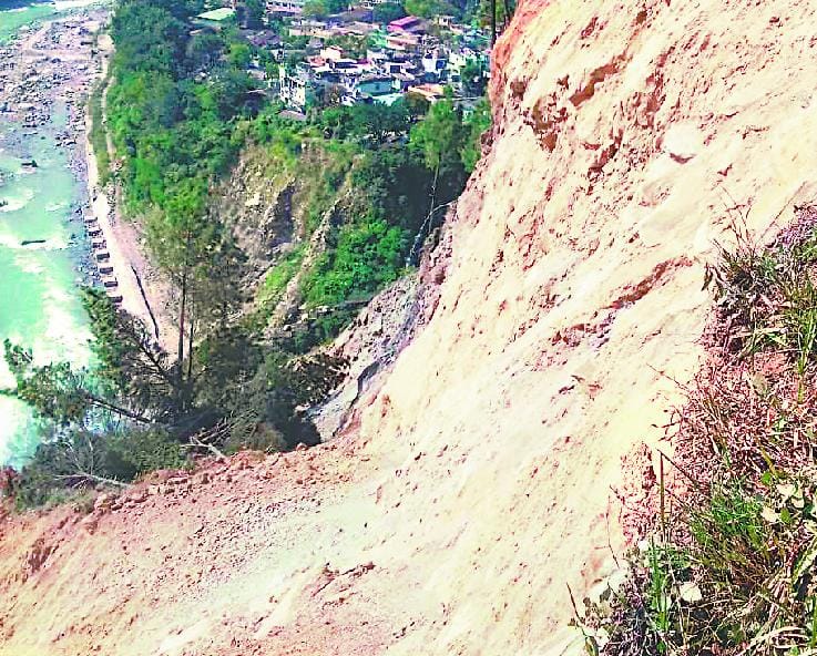 150 landslides in Khotila sullen green tree