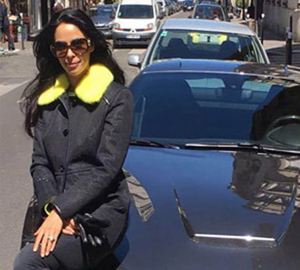 actress mallika sherawat denies to have a flat in paris read tweet 