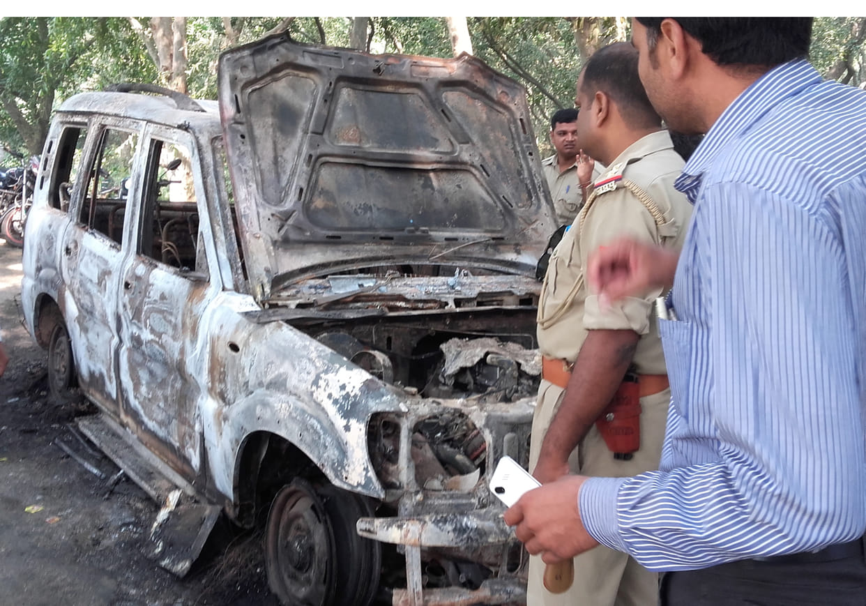 Moving vehicle fire, burned