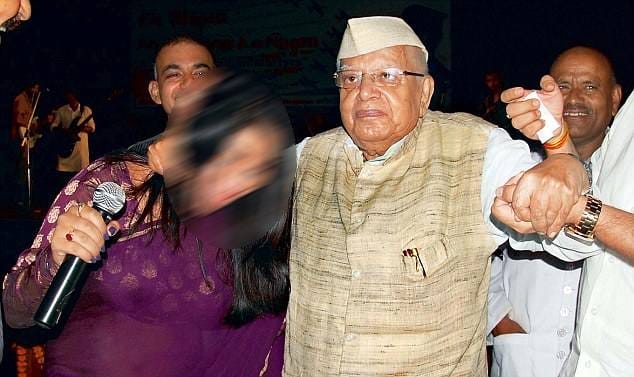 ND tiwari stuck in sex scandal