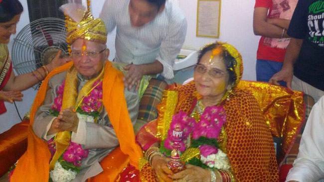 ND tiwari stuck in sex scandal