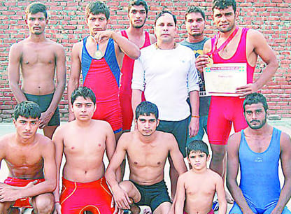 Two wrestlers won gold in the Gorakhpur district