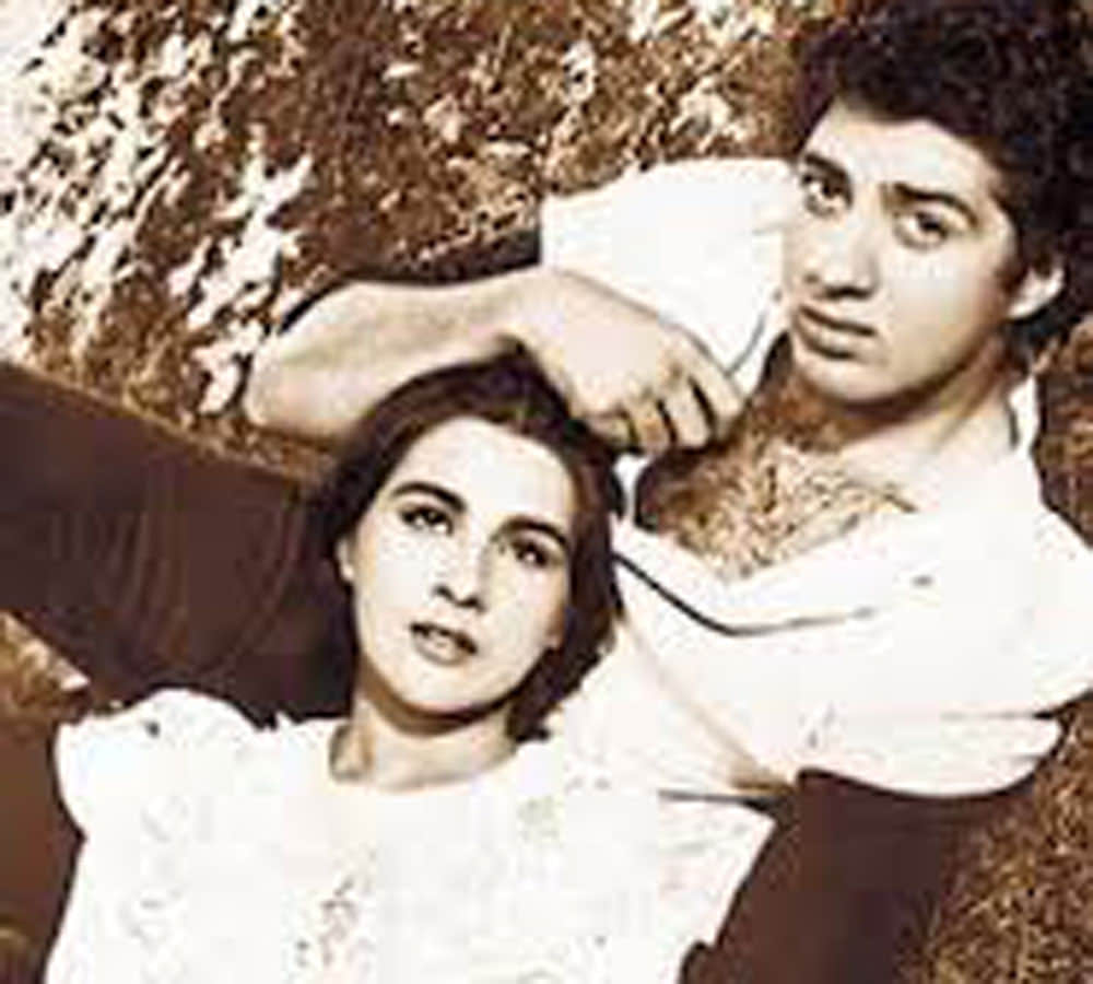 Sunny Deol wife Pooja Deol far from limelight know the untold story