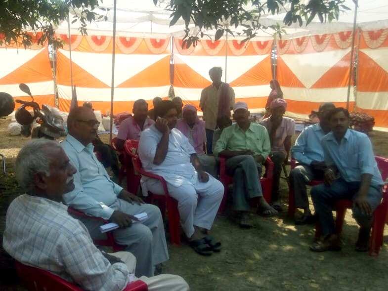 Satsang disallowing other pitcher, conflict