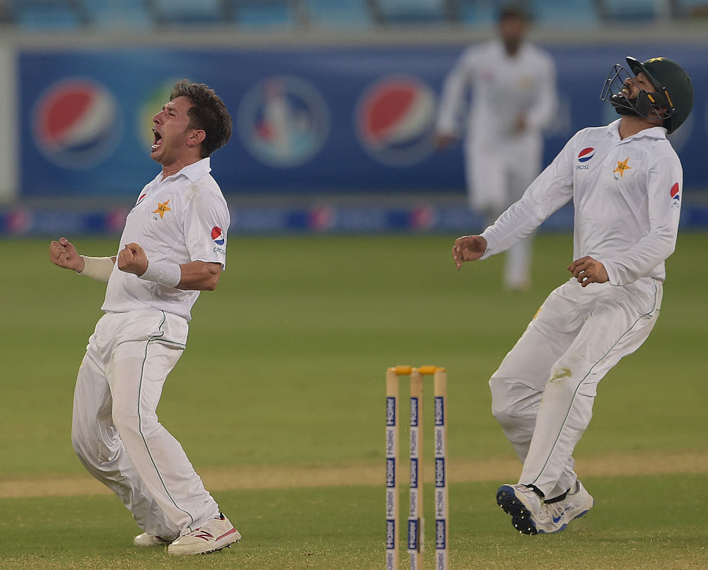 Yasir Shah embarrassed after make video with lady fan on tik tok