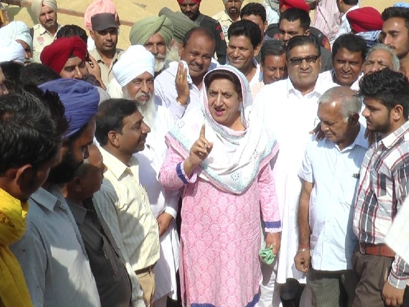  Former Chief Minister Rajinder Kaur Bhattal, visiting grain markets, farmers, Sangrur