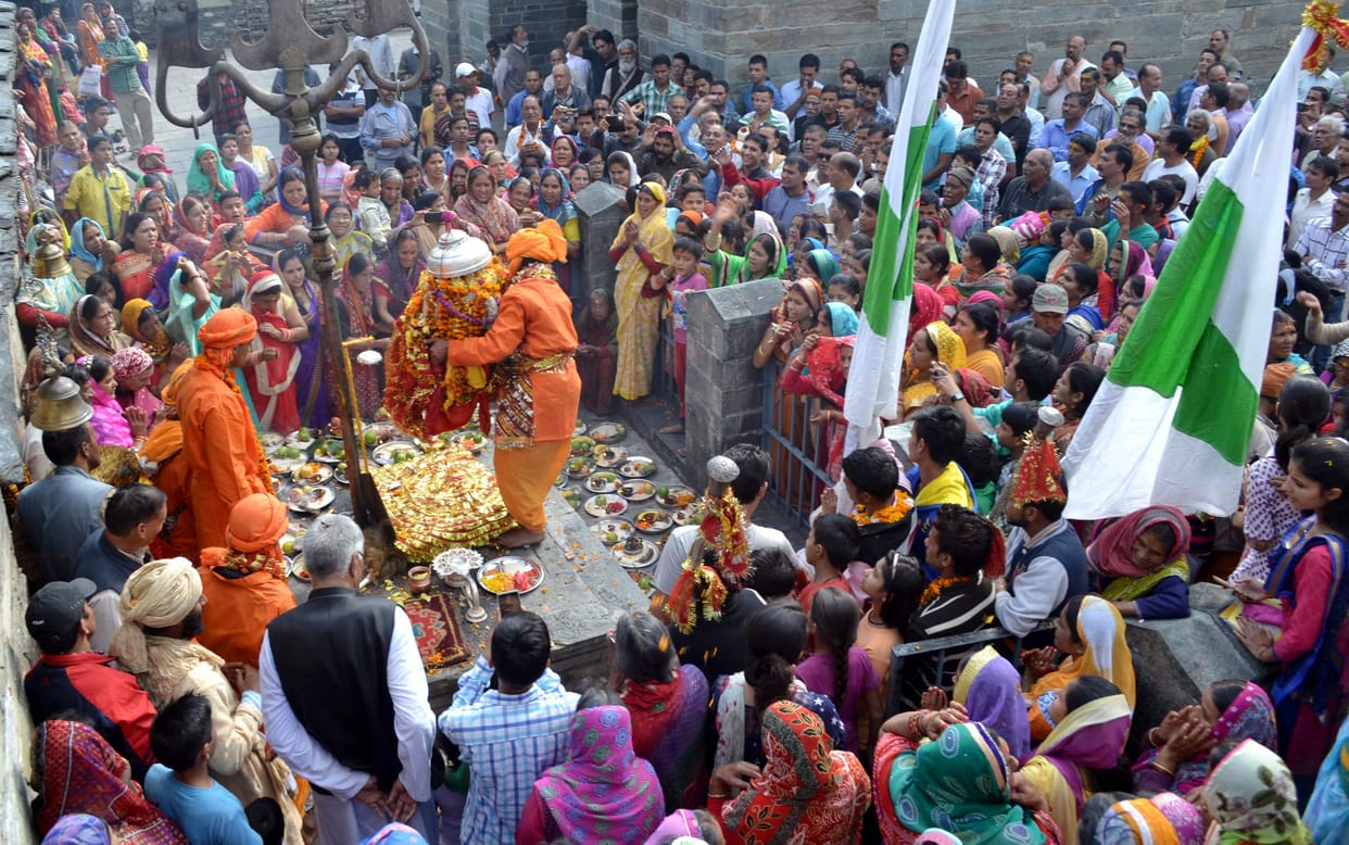 Gopinath sit Kedarnath temple.