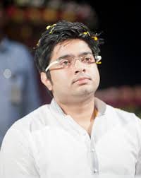 Mamata banerjee's nephew abhishek banerjee seriously injured in accident