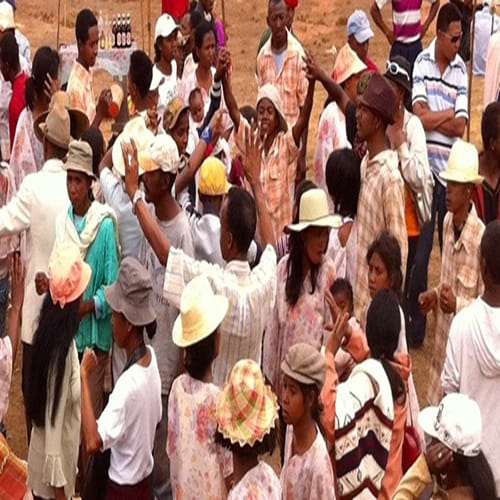  Dancing with the Dead in Madagascar