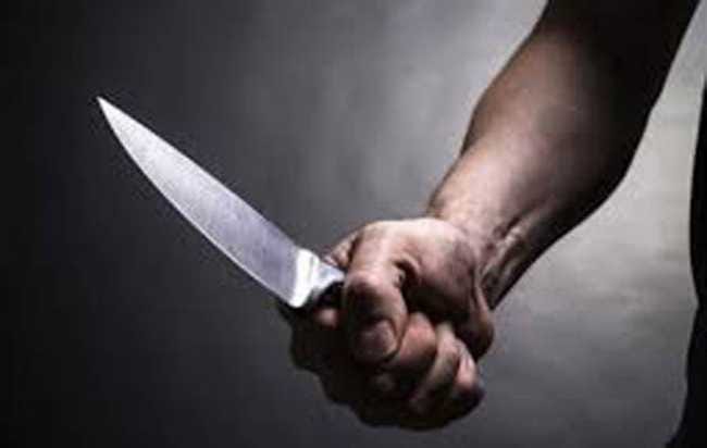 angry neighbor murderd retired gm in kanpur