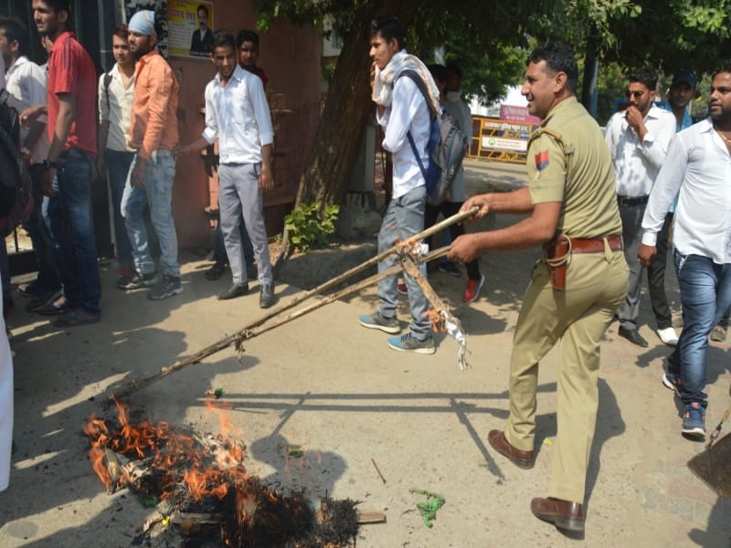 clash between abvp leaders and police