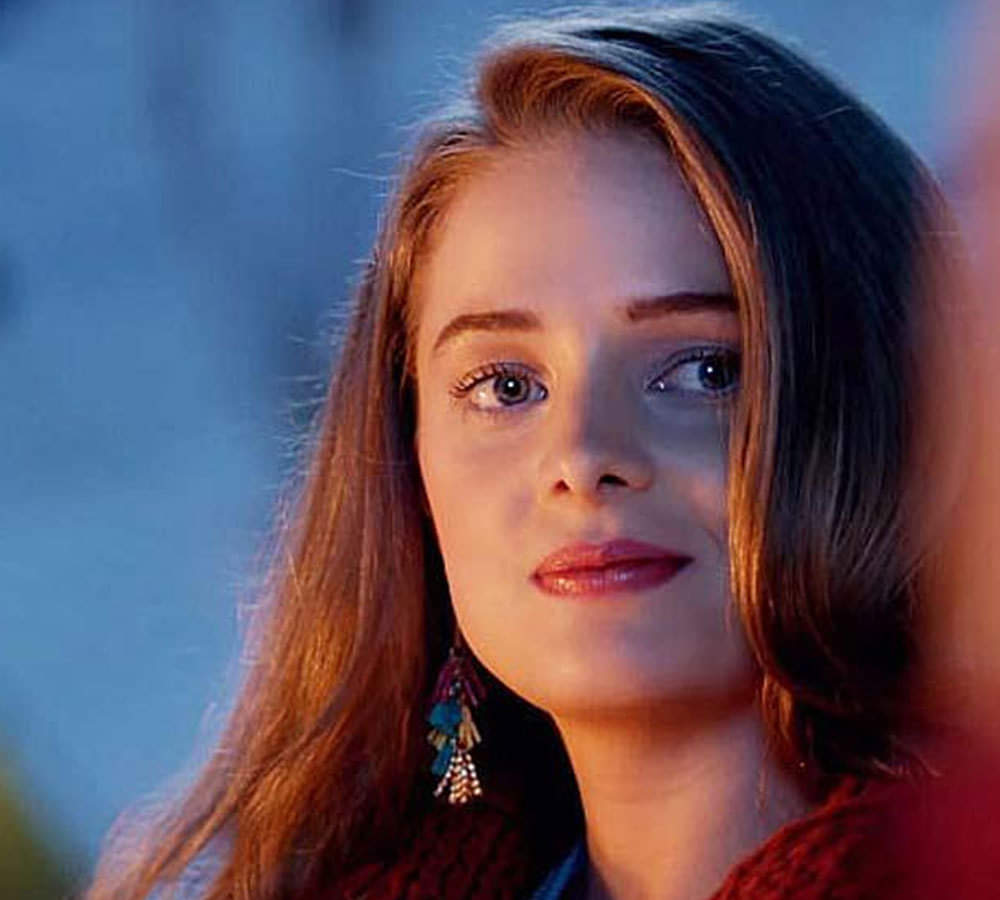 Shivaay actress Erikaa Kaar is dating her co star