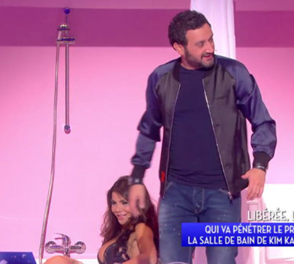 sexual assault with a model in live tv show
