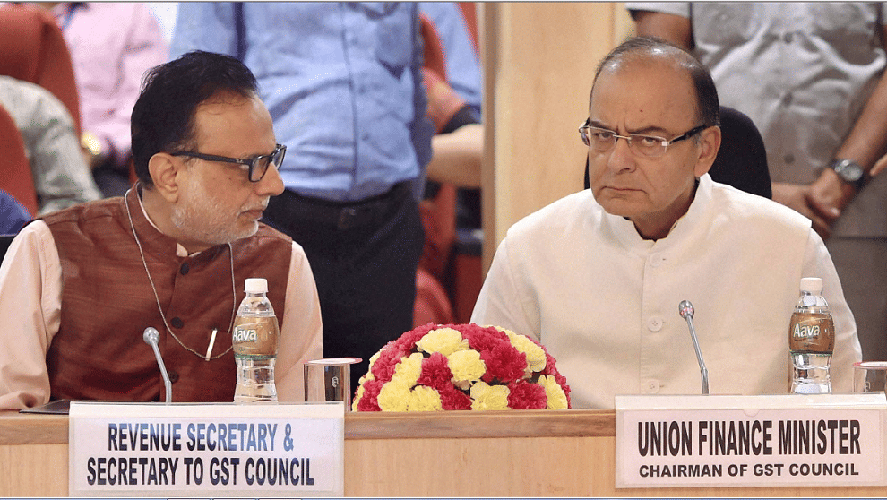 gst council to meet on friday to ease small traders, can reduce tax slab 