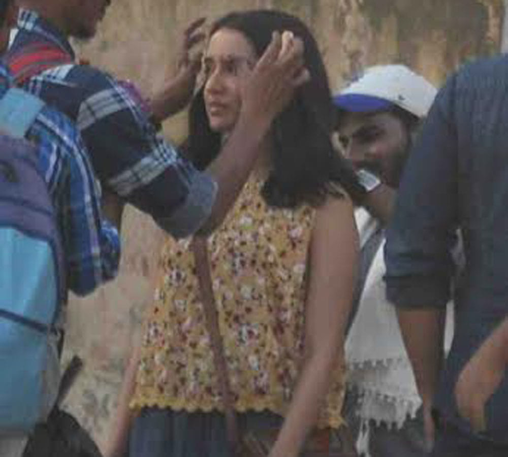 shraddha kapoor and arjun kapoor in banaras for half girlfriend