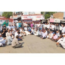 bhiwani news, snatching, goldsmith, dead body, jam