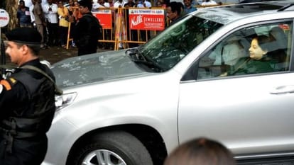 Why Jayalalitha becomes Amma of Tamil nadu?
