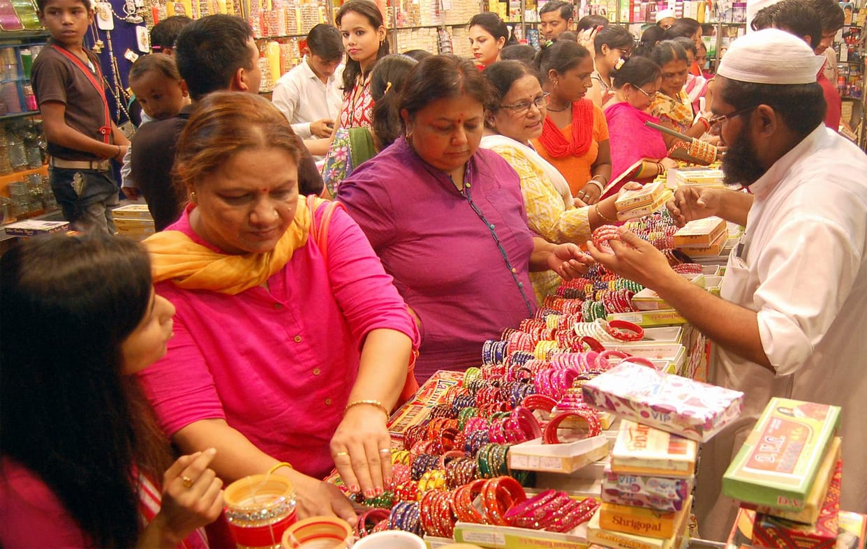 Dress-Snwarane fiercely for shopping