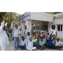 XEN office,protest,rewari, salary,demand