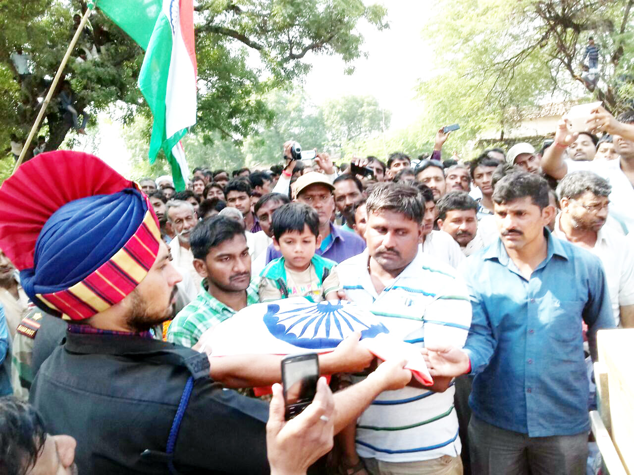 last farewell foe soldier naresh tears remembering sacrifice