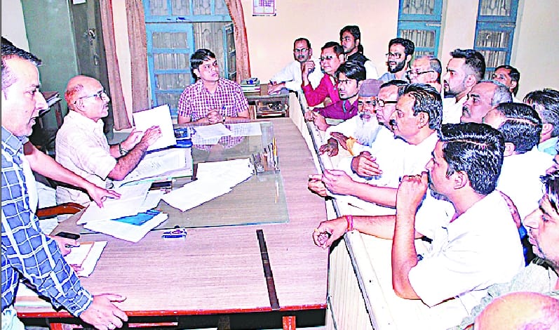 15 candidates allotted election symbols