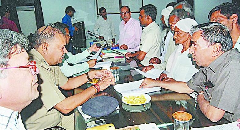 Tehsil Day: The DM, SP heard Jnsmsyaan