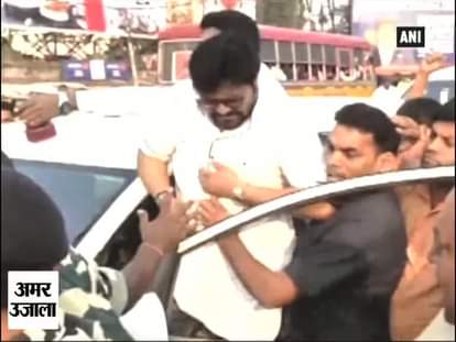 BJP leader Babul Supriyo attacked by TMC supporters