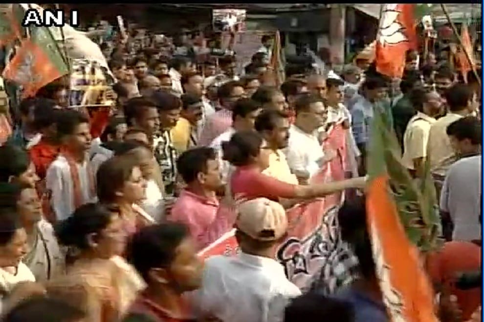 BJP protest in asansol against attack on the minister 