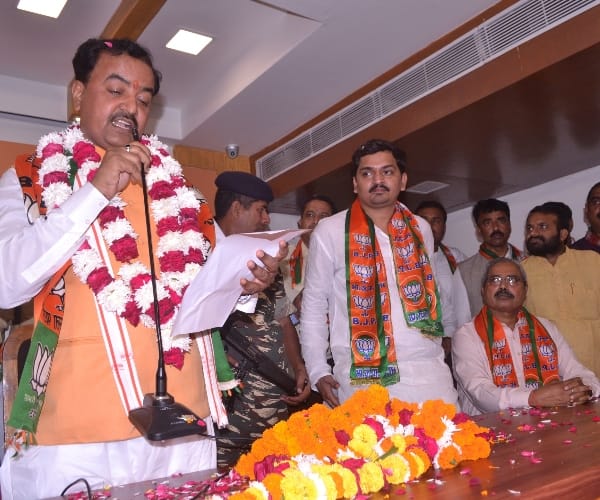 many leaders join BJP in Lucknow.