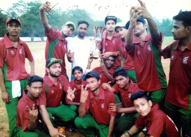 chaimpiyan banee jaaved ekedamee kee teem