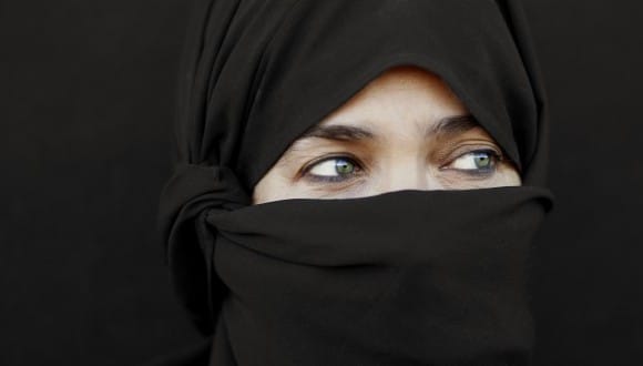 debate on three divorce case women calling ulemas
