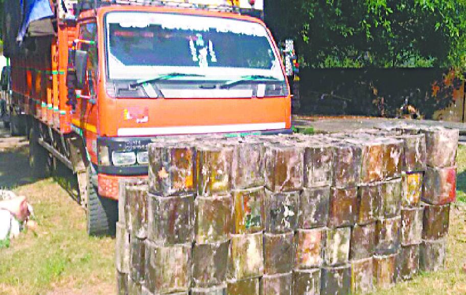 Moving seized 118 smuggled tin galbanum