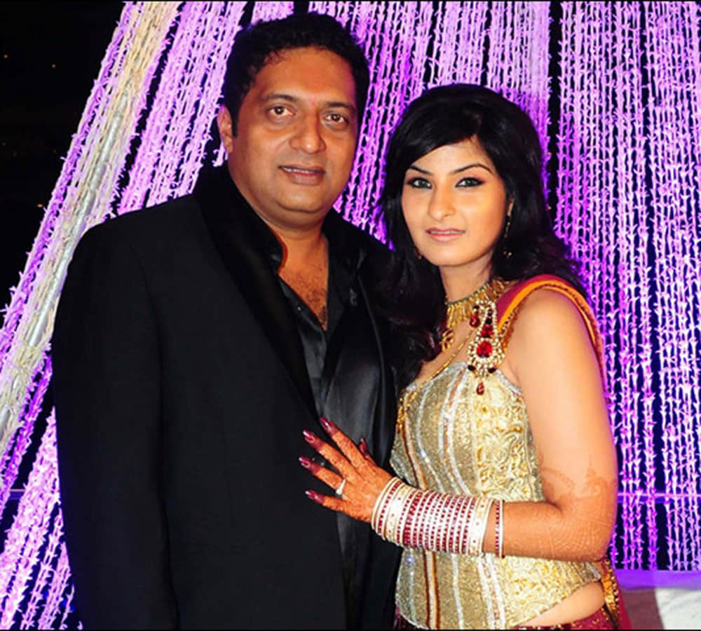 shakti kapoor to rajneet these top 7 Bollywood villains have beautiful wife