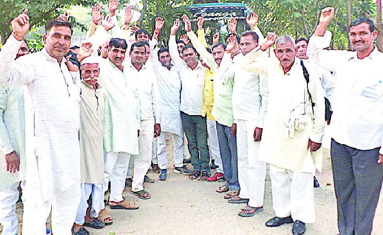 Assembly Gerenge village head, leaving Lucknow