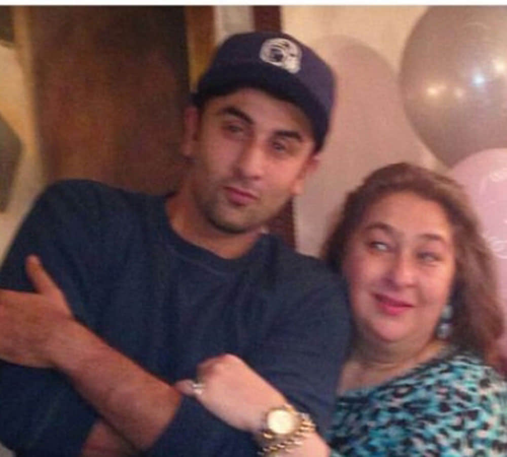 ranbir kapoors bua rima jain cries video