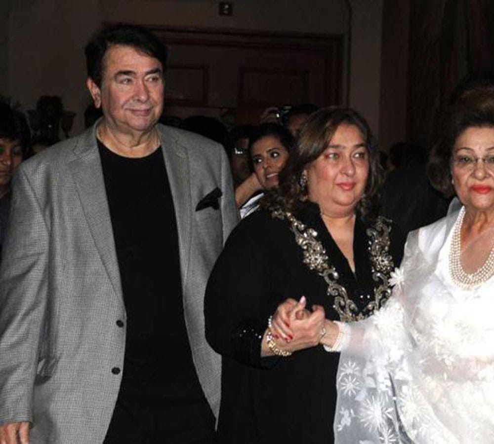 ranbir kapoors bua rima jain cries video