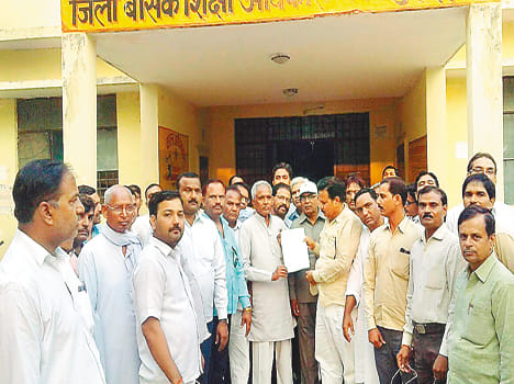 Teacher organizations outs SMS system
